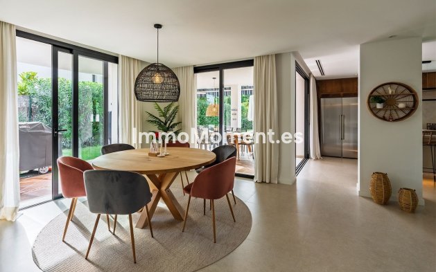 Wiederverkauf - Villa - Marbella - Nueva Andalucía