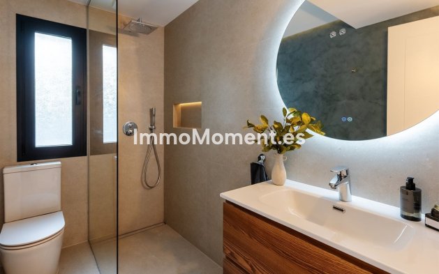 Wiederverkauf - Villa - Marbella - Nueva Andalucía