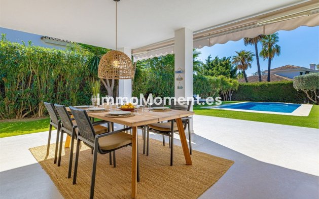 Wiederverkauf - Villa - Marbella - Nueva Andalucía