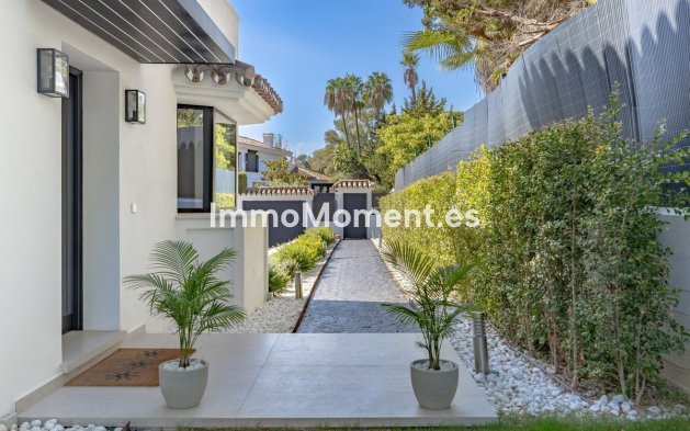 Wiederverkauf - Villa - Marbella - Nueva Andalucía