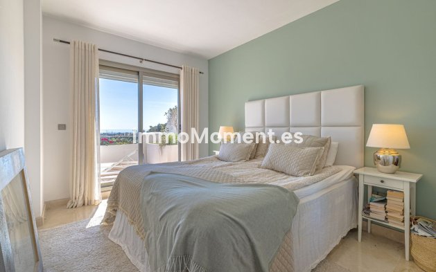 Resale - Apartment - Estepona - Selwo