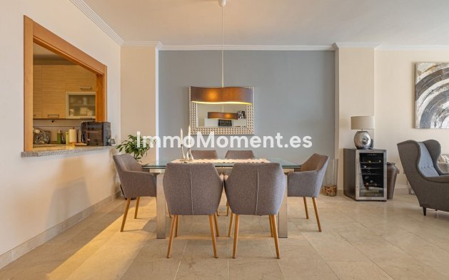 Resale - Apartment - Estepona - Selwo