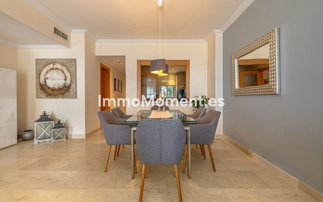 Resale - Apartment - Estepona - Selwo