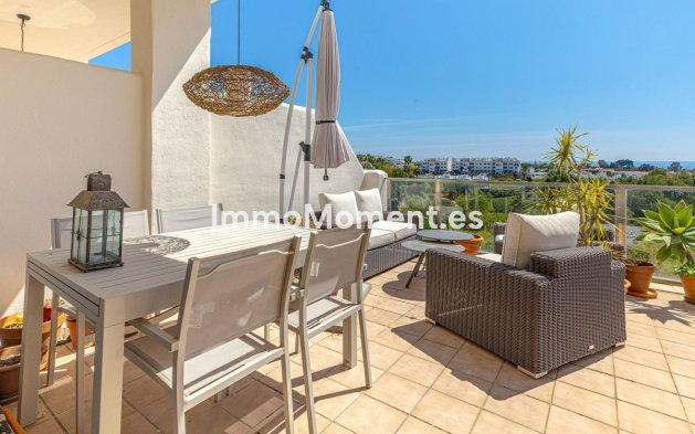 Resale - Apartment - Estepona - Selwo