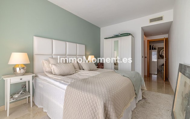 Resale - Apartment - Estepona - Selwo