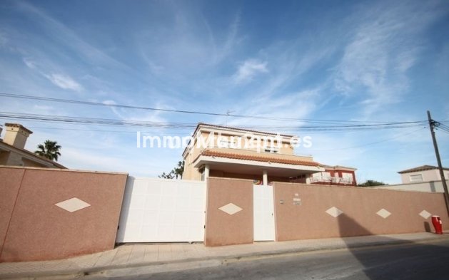 Bestaande woning - Villa - Torrevieja - Aguas Nuevas