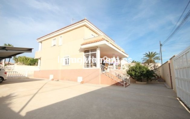 Bestaande woning - Villa - Torrevieja - Aguas Nuevas