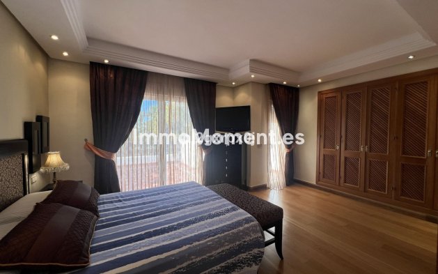 Wiederverkauf - Villa - Estepona  - Costalita