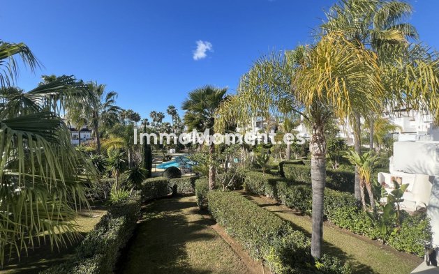 Wiederverkauf - Villa - Estepona  - Costalita