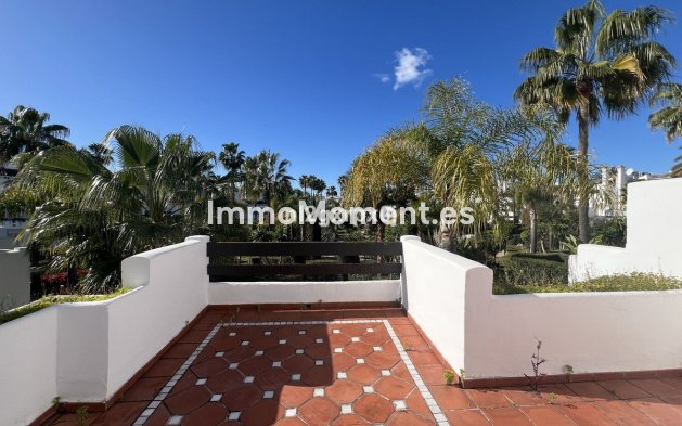 Wiederverkauf - Villa - Estepona  - Costalita