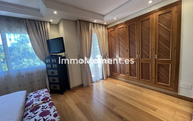 Wiederverkauf - Villa - Estepona  - Costalita