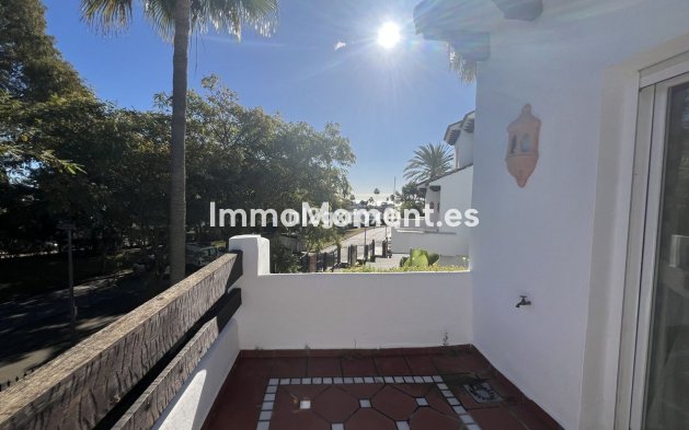 Wiederverkauf - Villa - Estepona  - Costalita