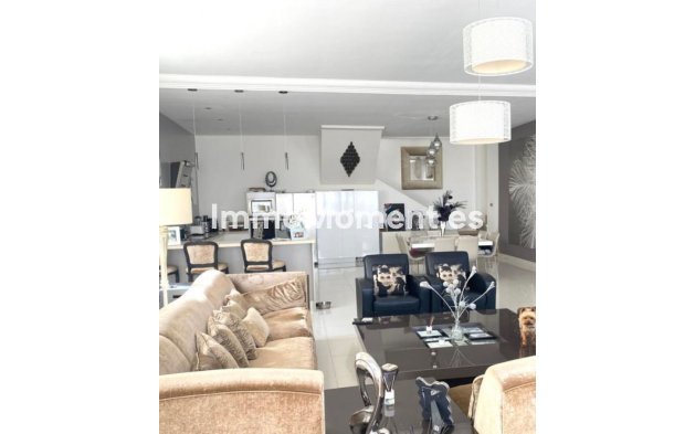 Wiederverkauf - Villa - Marbella - Nueva Andalucía