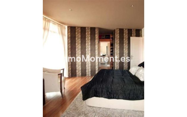 Wiederverkauf - Villa - Marbella - Nueva Andalucía