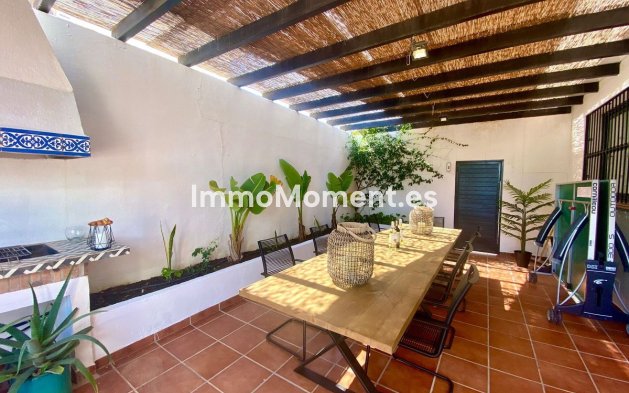 Revente - Villa - Marbella - Nueva Andalucía
