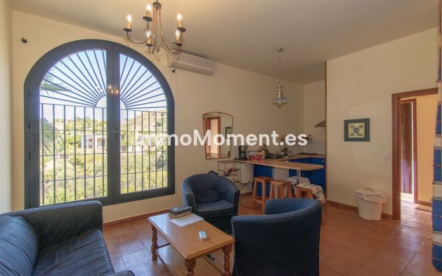 Reventa - Casa de campo - Interior  - Alora