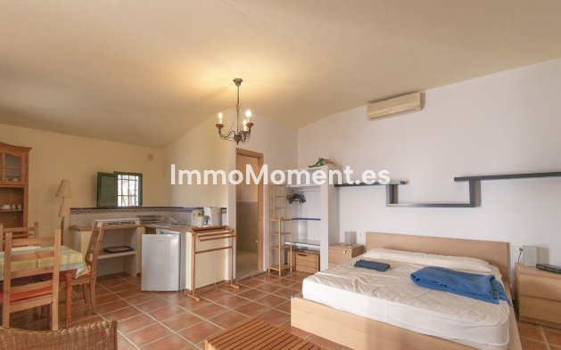 Reventa - Casa de campo - Interior  - Alora