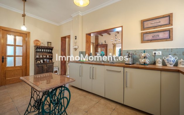 Bestaande woning - Villa - Binnenland  - Alhaurín el Grande Centro