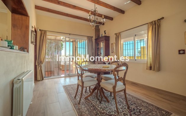 Bestaande woning - Villa - Binnenland  - Alhaurín el Grande Centro