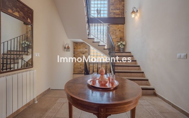 Bestaande woning - Villa - Binnenland  - Alhaurín el Grande Centro