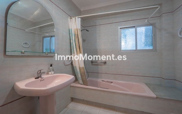 Wiederverkauf - Wohnung -   Inländisch - Alhaurín el Grande Centro