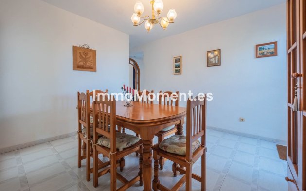 Wiederverkauf - Wohnung -   Inländisch - Alhaurín el Grande Centro