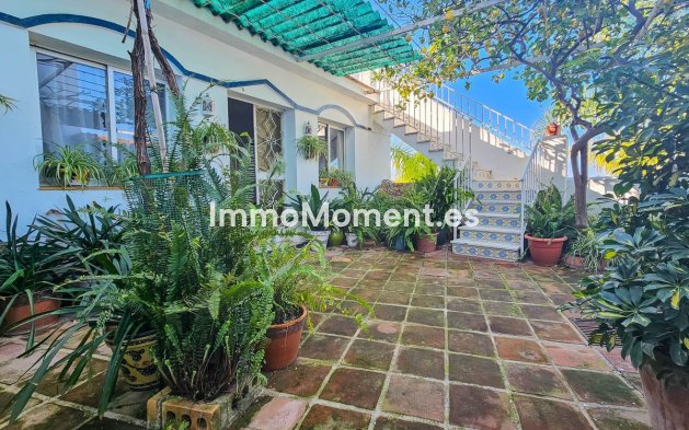 Wiederverkauf - Wohnung -   Inländisch - Alhaurín el Grande Centro