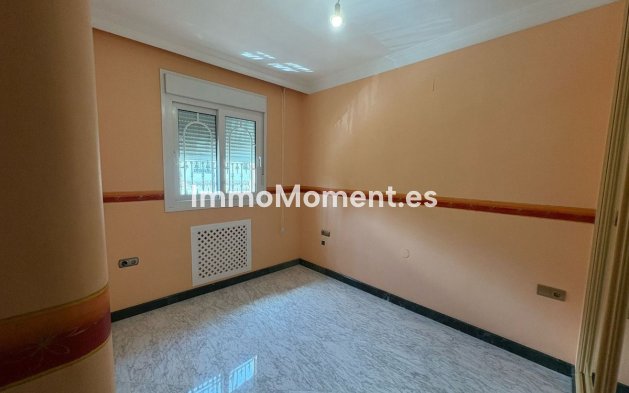 Wiederverkauf - Villa -   Inländisch - Alhaurín de la Torre