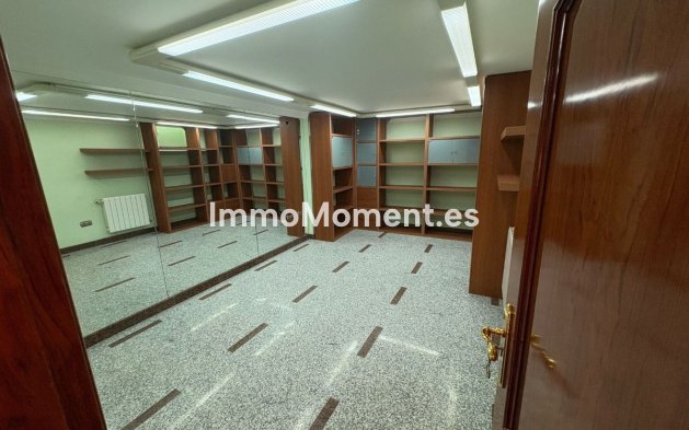 Wiederverkauf - Villa -   Inländisch - Alhaurín de la Torre