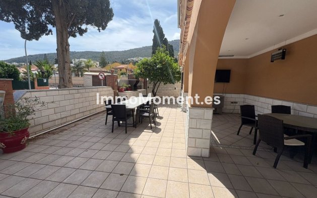 Wiederverkauf - Villa -   Inländisch - Alhaurín de la Torre