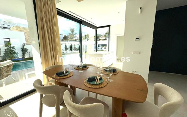 Wiederverkauf - Villa - Estepona  - Estepona Centro