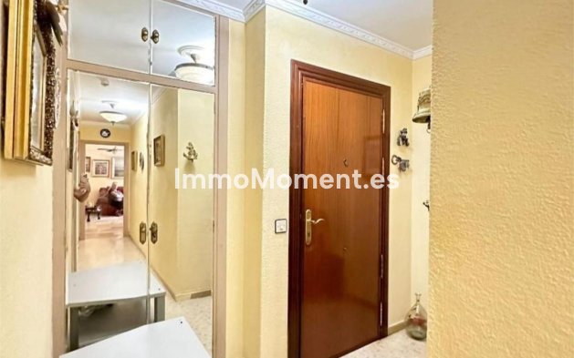 Revente - Appartement - Torremolinos - La Carihuela