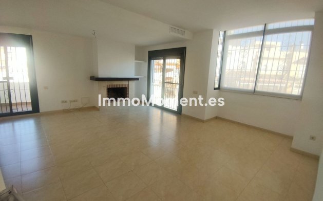 Resale - Villa - Estepona - Cancelada