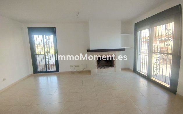 Resale - Villa - Estepona - Cancelada