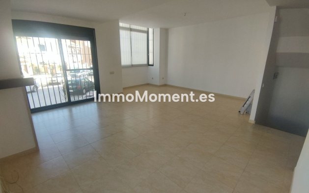 Resale - Villa - Estepona - Cancelada