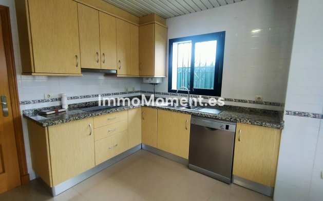 Resale - Villa - Estepona - Cancelada