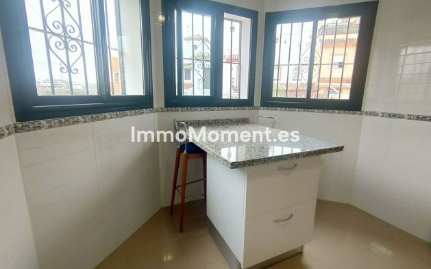 Resale - Villa - Estepona - Cancelada