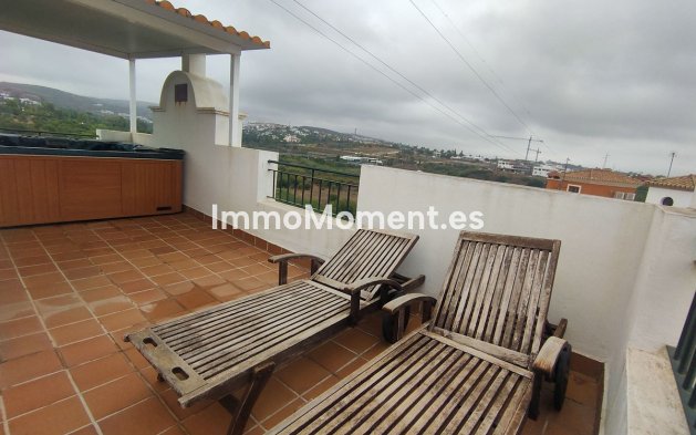 Resale - Villa - Estepona - Cancelada