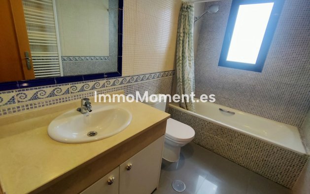 Resale - Villa - Estepona - Cancelada