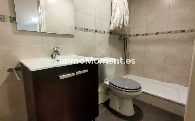 Resale - Villa - Estepona - Cancelada