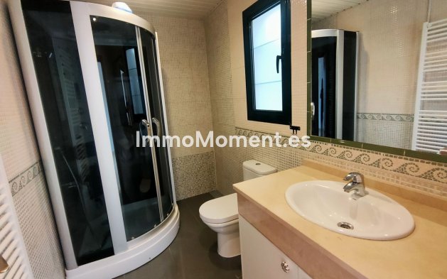 Resale - Villa - Estepona - Cancelada