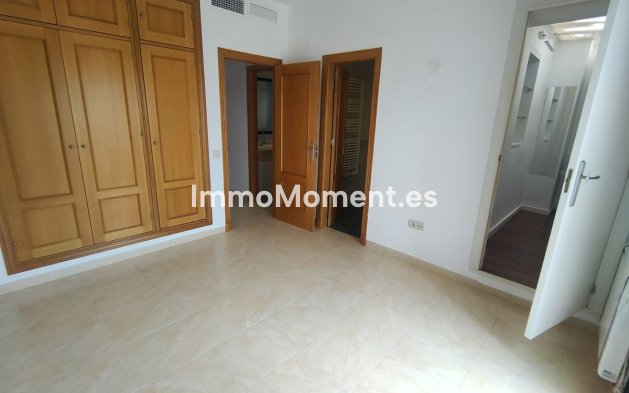 Resale - Villa - Estepona - Cancelada