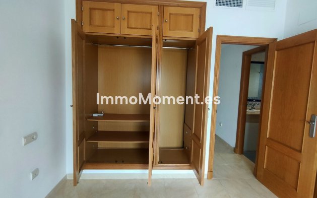 Resale - Villa - Estepona - Cancelada