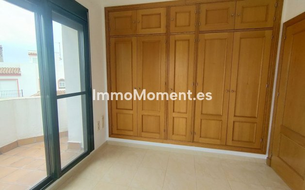 Resale - Villa - Estepona - Cancelada