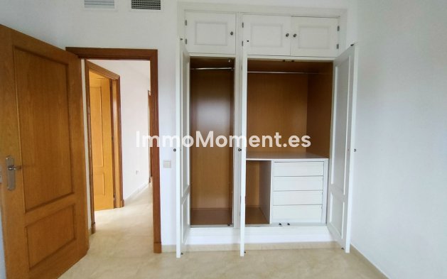 Resale - Villa - Estepona - Cancelada