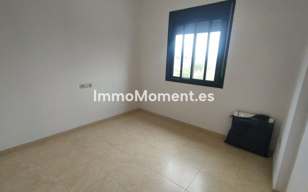 Resale - Villa - Estepona - Cancelada