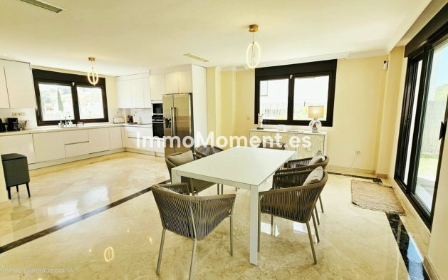 Reventa - Villa - Estepona  - Estepona Centro