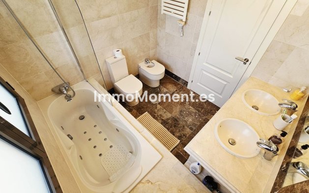 Reventa - Villa - Estepona  - Estepona Centro