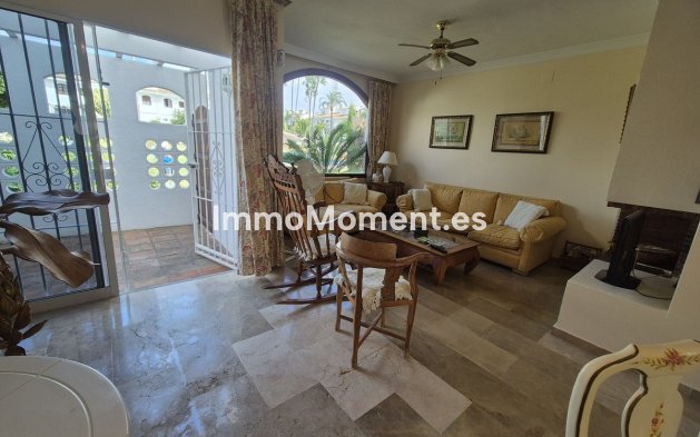 Wiederverkauf - Reihenhaus - Estepona  - Atalaya