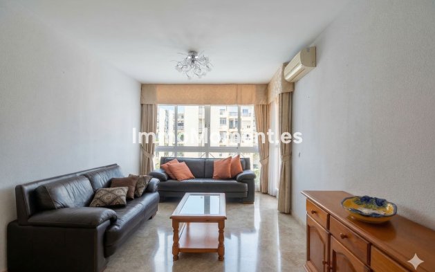 Resale - Apartment - Fuengirola - Fuengirola Centro